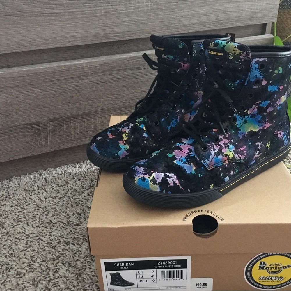 Dr. Martens SoftWair Sheridan Boot Womens 9